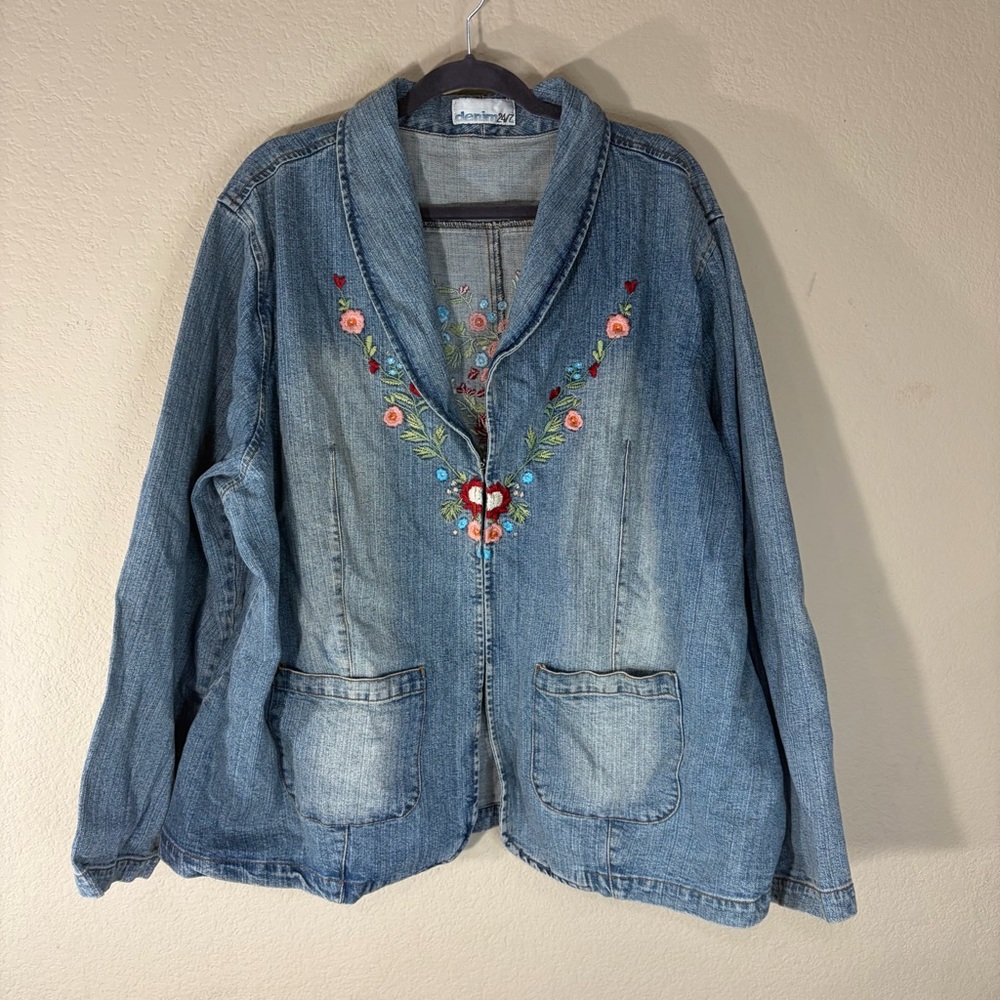 DENIM 24/7 plus size jean jacket Florals Embroidered Sz 24W Boho Biker Western